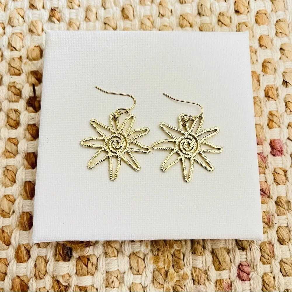14k Gold plated Sun sunburst dangle Earrings